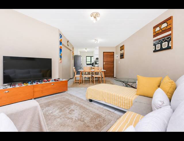 2 BEDROOM APARTMENT FOR SALE IN GLENVISTA